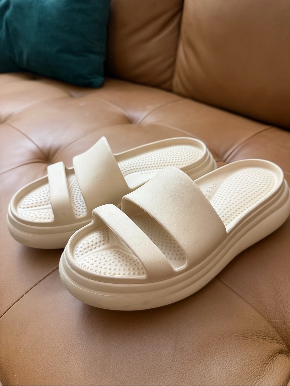 Brixley Rubber Slide Flatform Sandals - Picture 3 of 6